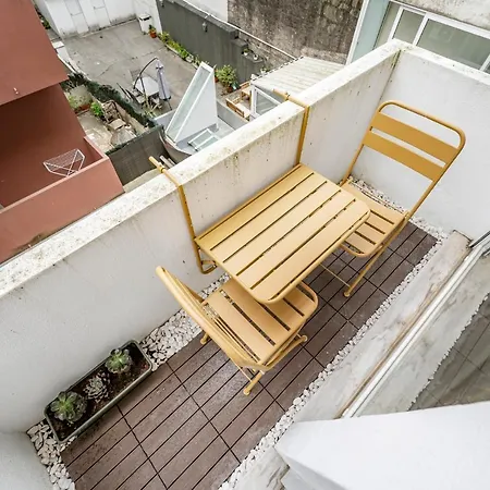 Nomad's Sunny Firmeza - 2bed Apartment *